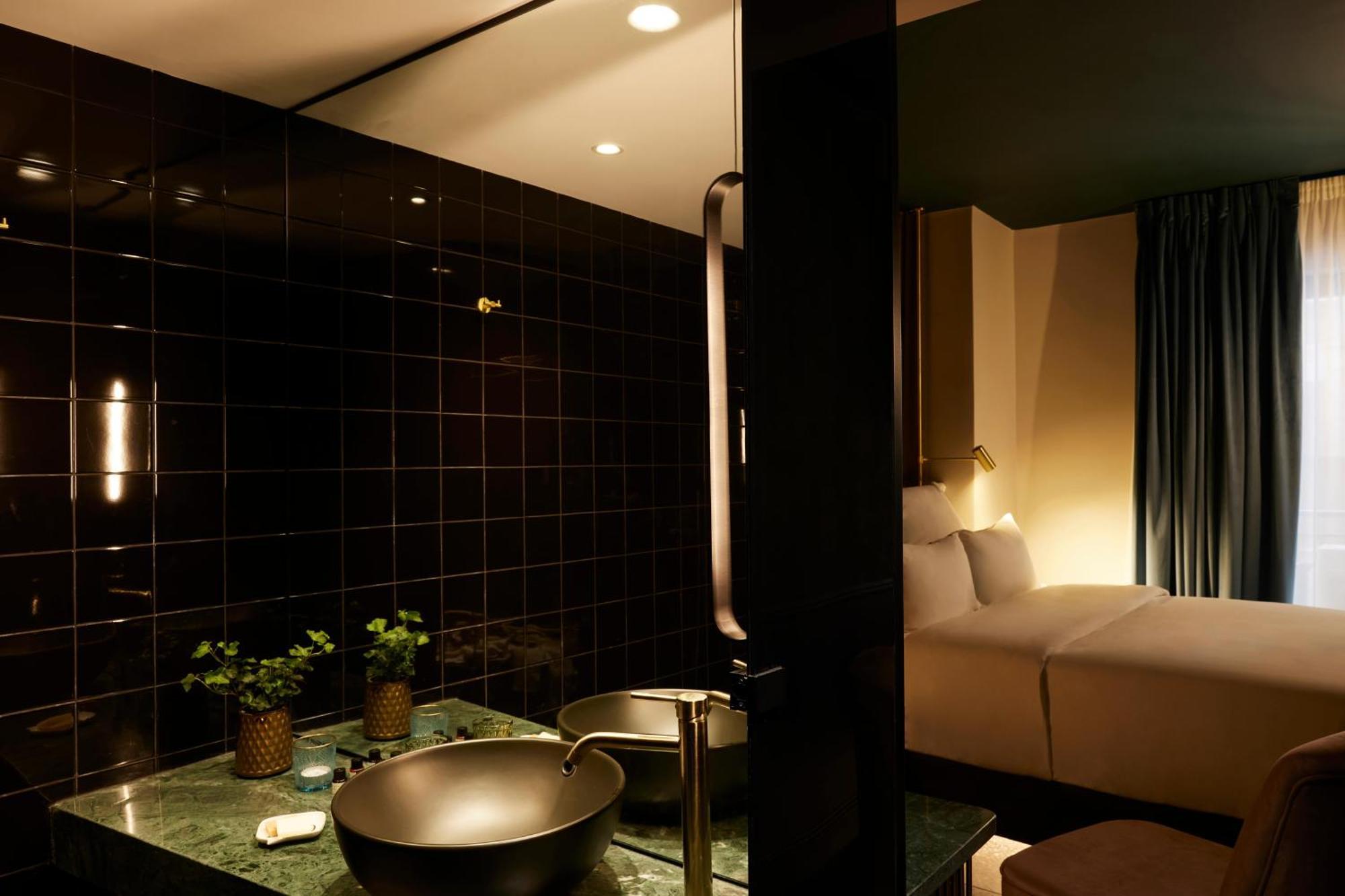 Skylark, Aluma Hotels & Resorts Атина Екстериор снимка