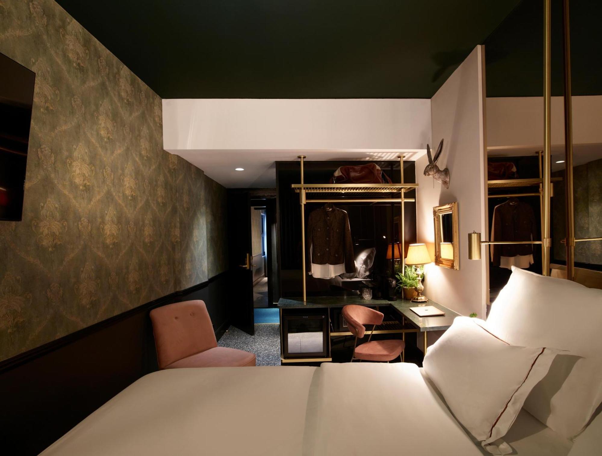 Skylark, Aluma Hotels & Resorts Атина Екстериор снимка