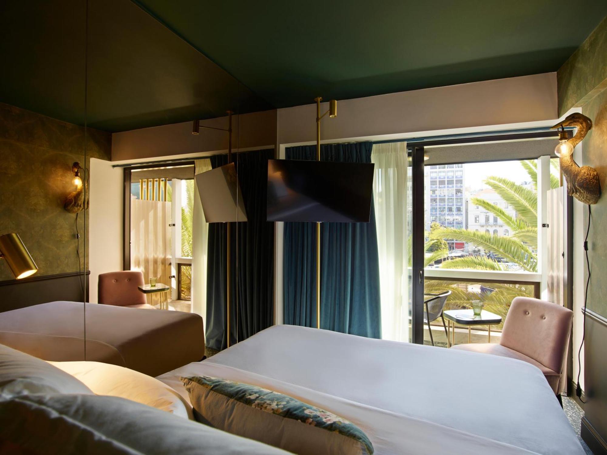 Skylark, Aluma Hotels & Resorts Атина Екстериор снимка