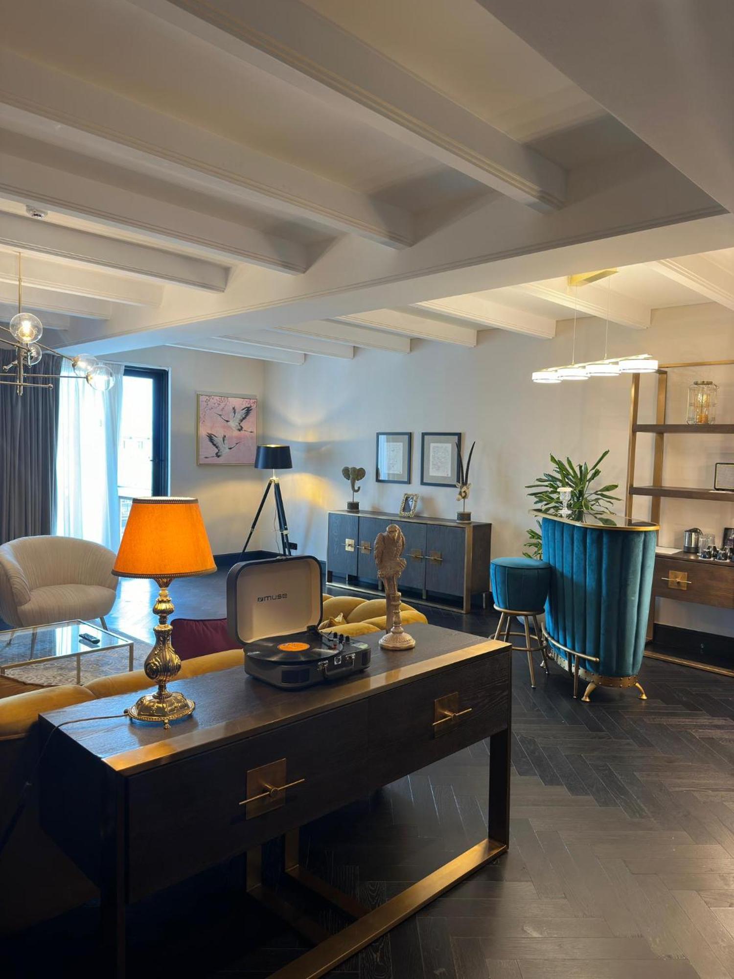 Skylark, Aluma Hotels & Resorts Атина Екстериор снимка